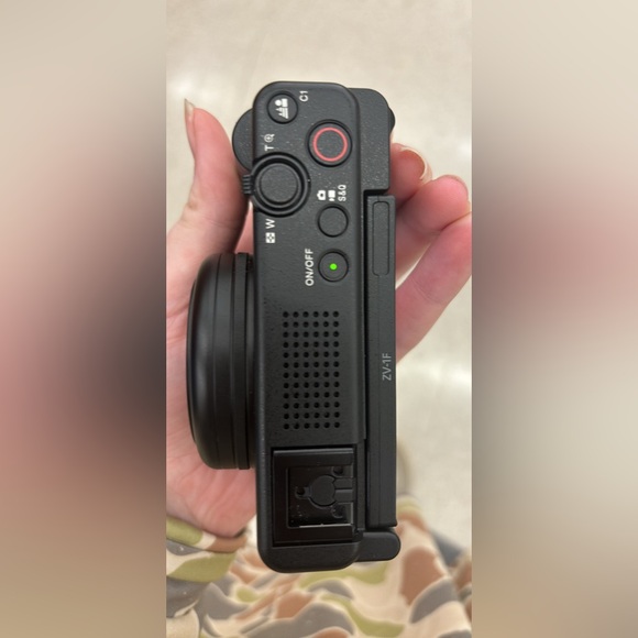 This is a gently used Sony ZV-1F camera. I used it primarily for vlogging. - Picture 3 of 7